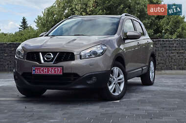 Внедорожник / Кроссовер Nissan Qashqai 2010 в 