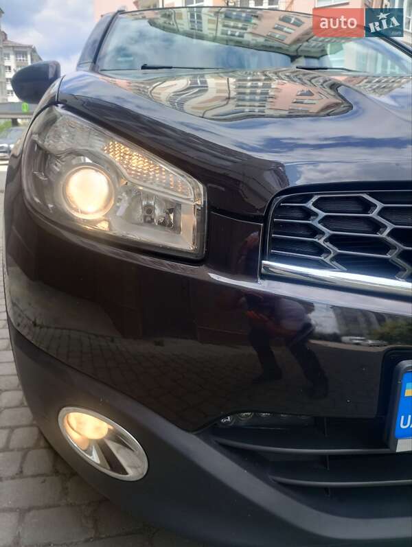 Внедорожник / Кроссовер Nissan Qashqai 2011 в Ивано-Франковске