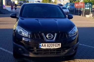 Позашляховик / Кросовер Nissan Qashqai 2012 в 