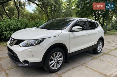 Позашляховик / Кросовер Nissan Qashqai 2015 в Києві