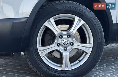 Позашляховик / Кросовер Nissan Qashqai 2013 в 