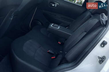 Позашляховик / Кросовер Nissan Qashqai 2013 в 