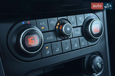 Позашляховик / Кросовер Nissan Qashqai 2013 в 