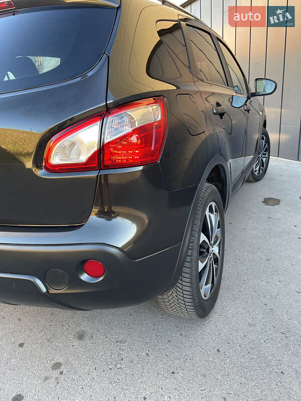 Позашляховик / Кросовер Nissan Qashqai 2013 в Рівному