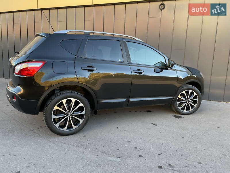 Позашляховик / Кросовер Nissan Qashqai 2013 в Рівному