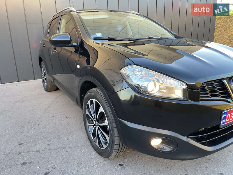 Позашляховик / Кросовер Nissan Qashqai 2013 в Рівному