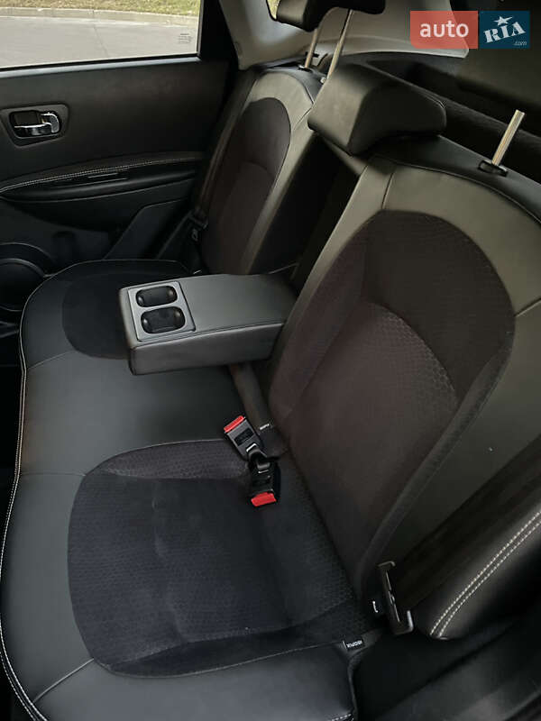Позашляховик / Кросовер Nissan Qashqai 2013 в Рівному