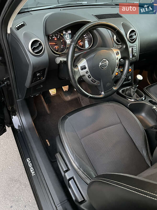 Позашляховик / Кросовер Nissan Qashqai 2013 в Рівному