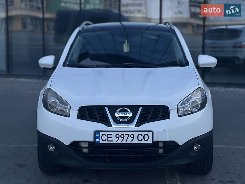 Позашляховик / Кросовер Nissan Qashqai 2011 в Чернівцях