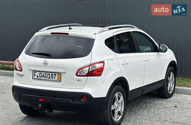 Позашляховик / Кросовер Nissan Qashqai 2013 в 