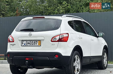 Позашляховик / Кросовер Nissan Qashqai 2013 в 