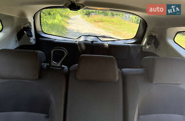 Позашляховик / Кросовер Nissan Qashqai 2013 в 