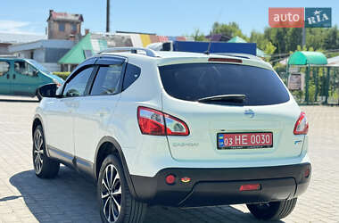 Позашляховик / Кросовер Nissan Qashqai 2011 в 