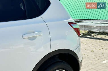 Позашляховик / Кросовер Nissan Qashqai 2011 в 