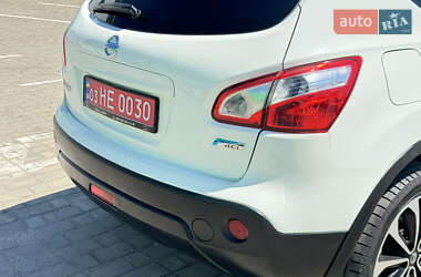 Позашляховик / Кросовер Nissan Qashqai 2011 в 