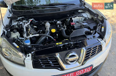 Позашляховик / Кросовер Nissan Qashqai 2011 в 
