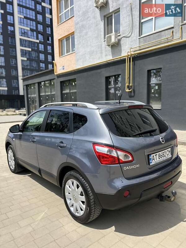 Позашляховик / Кросовер Nissan Qashqai 2010 в Івано-Франківську