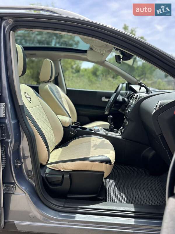 Позашляховик / Кросовер Nissan Qashqai 2010 в Івано-Франківську