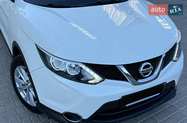 Позашляховик / Кросовер Nissan Qashqai 2015 в 