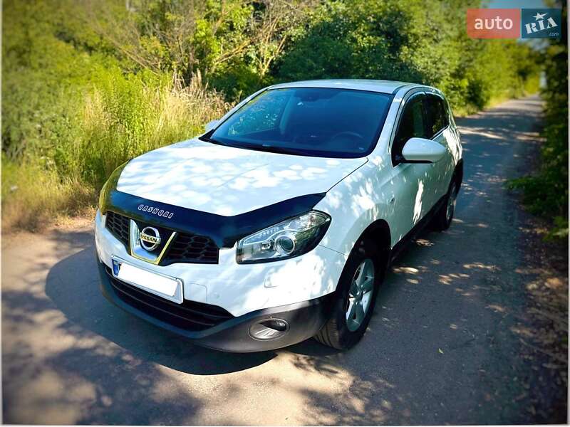 Внедорожник / Кроссовер Nissan Qashqai 2012 в Староконстантинове