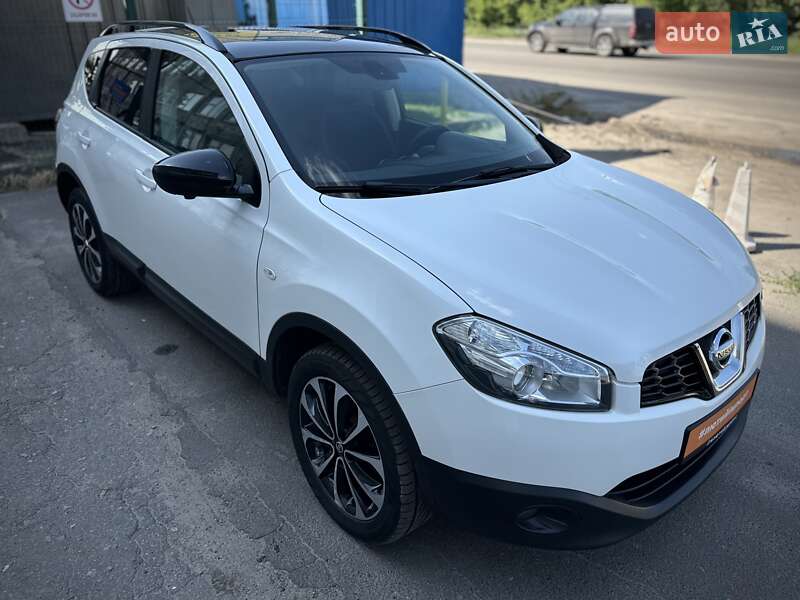 Позашляховик / Кросовер Nissan Qashqai 2013 в Сумах