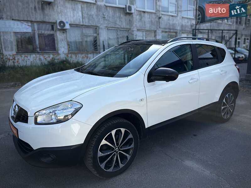 Позашляховик / Кросовер Nissan Qashqai 2013 в Сумах