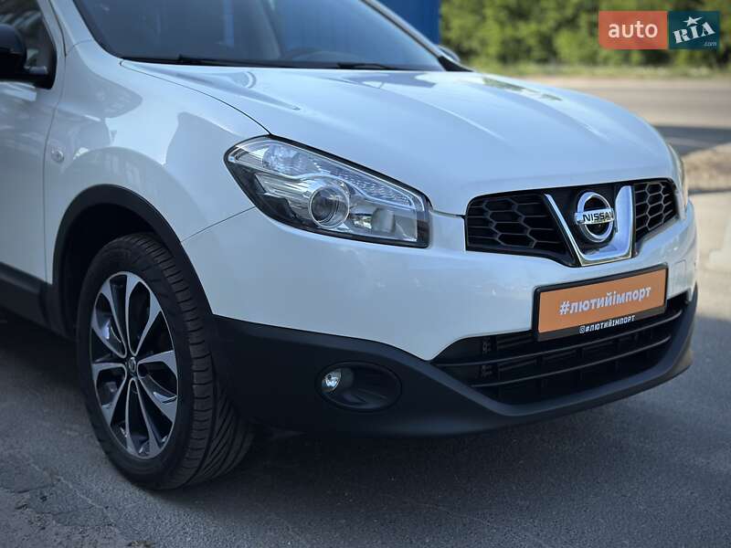 Позашляховик / Кросовер Nissan Qashqai 2013 в Сумах