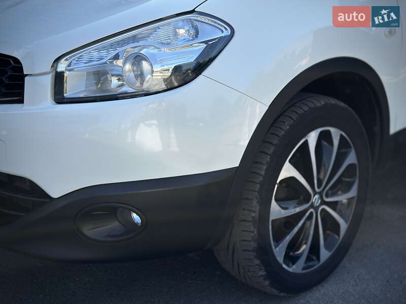 Позашляховик / Кросовер Nissan Qashqai 2013 в Сумах