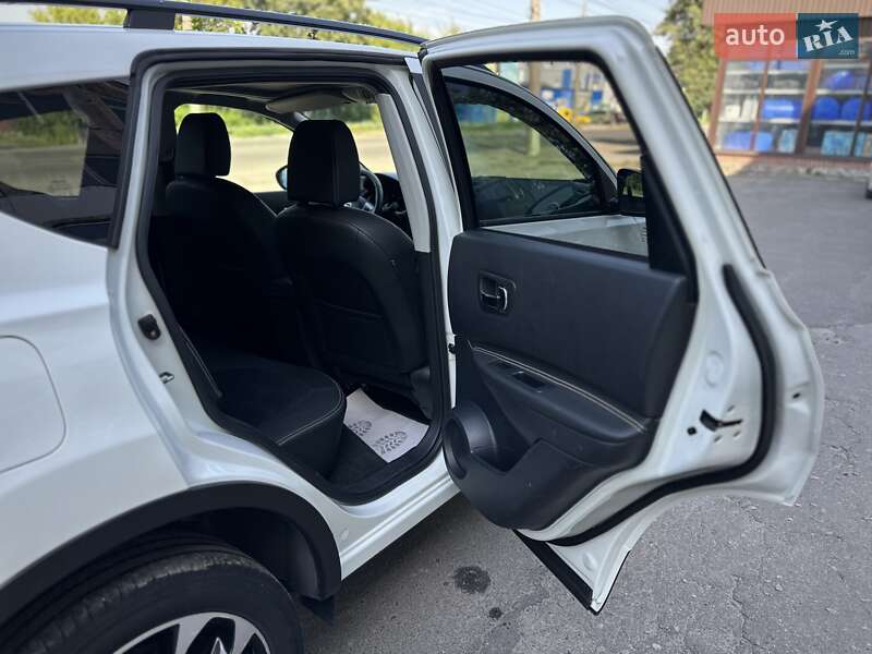 Позашляховик / Кросовер Nissan Qashqai 2013 в Сумах