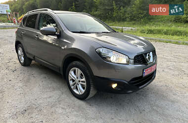 Позашляховик / Кросовер Nissan Qashqai 2013 в 