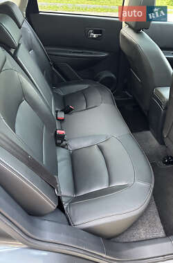 Позашляховик / Кросовер Nissan Qashqai 2013 в 