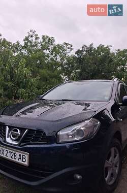 Внедорожник / Кроссовер Nissan Qashqai 2010 в Дунаевцах