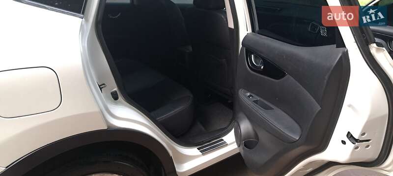 Внедорожник / Кроссовер Nissan Qashqai 2015 в Кагарлыке