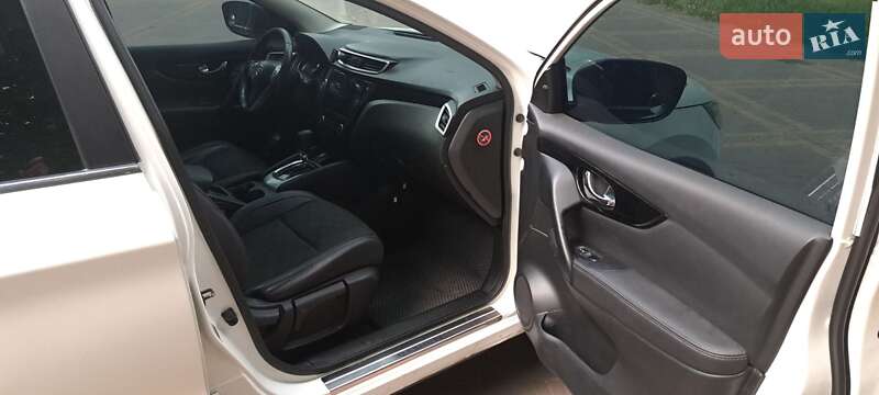 Внедорожник / Кроссовер Nissan Qashqai 2015 в Кагарлыке