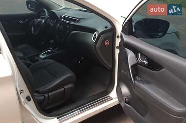 Внедорожник / Кроссовер Nissan Qashqai 2015 в 