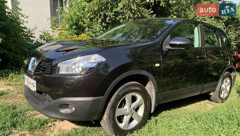 Внедорожник / Кроссовер Nissan Qashqai 2011 в 