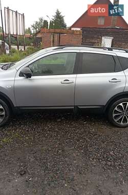 Внедорожник / Кроссовер Nissan Qashqai 2013 в 