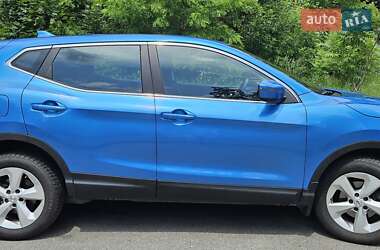 Позашляховик / Кросовер Nissan Qashqai 2017 в 