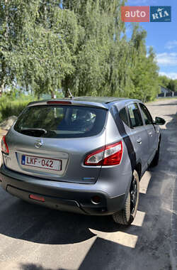 Позашляховик / Кросовер Nissan Qashqai 2010 в 