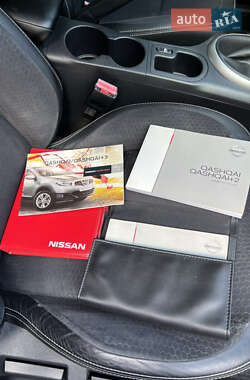Позашляховик / Кросовер Nissan Qashqai 2010 в 