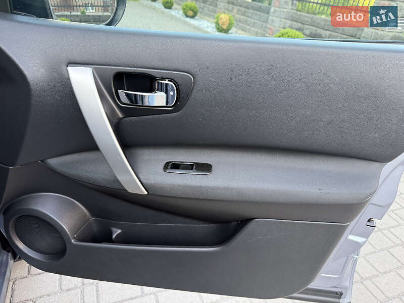Внедорожник / Кроссовер Nissan Qashqai 2011 в Ровно