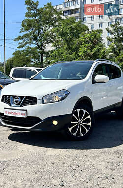 Позашляховик / Кросовер Nissan Qashqai 2012 в 
