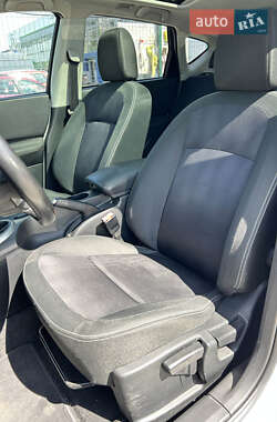 Позашляховик / Кросовер Nissan Qashqai 2012 в 