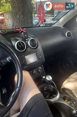 Внедорожник / Кроссовер Nissan Qashqai 2011 в 