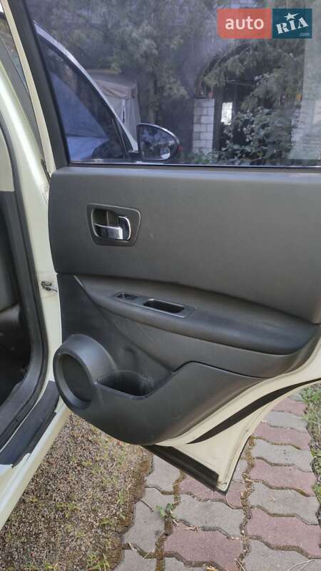 Позашляховик / Кросовер Nissan Qashqai 2011 в Києві