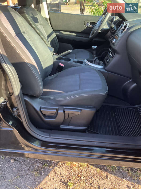 Внедорожник / Кроссовер Nissan Qashqai 2010 в Гайсине