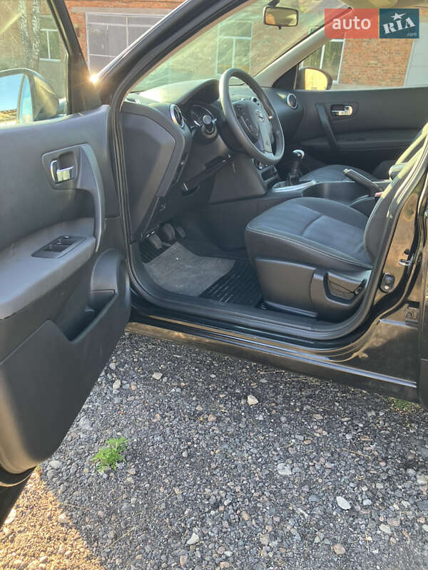 Внедорожник / Кроссовер Nissan Qashqai 2010 в Гайсине