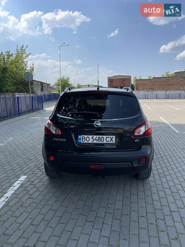 Внедорожник / Кроссовер Nissan Qashqai 2013 в Тернополе