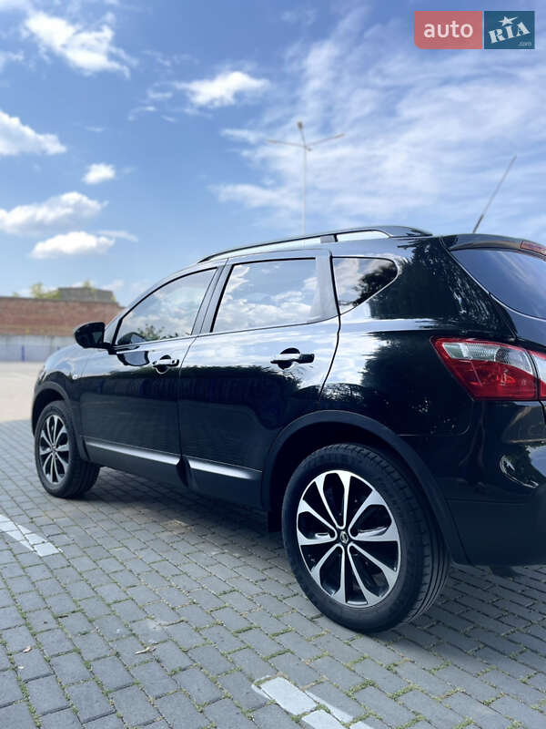 Внедорожник / Кроссовер Nissan Qashqai 2013 в Тернополе