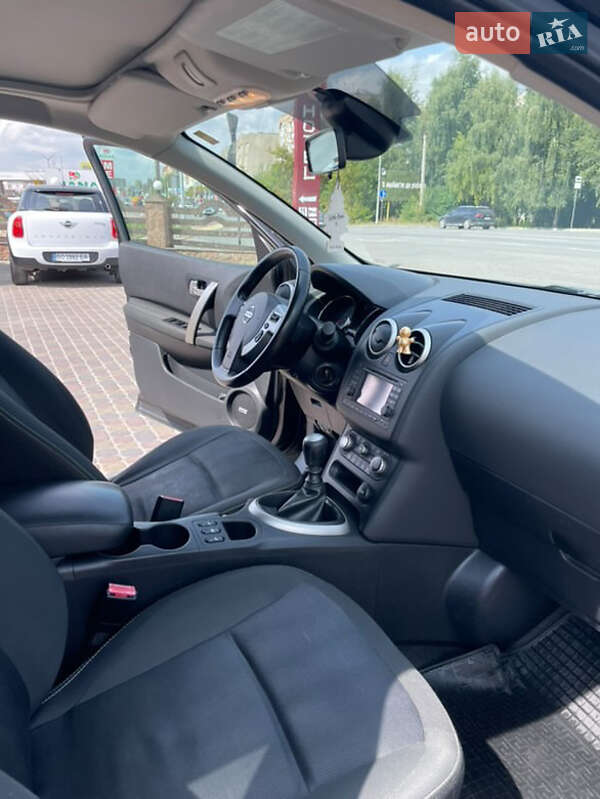 Внедорожник / Кроссовер Nissan Qashqai 2011 в Тернополе